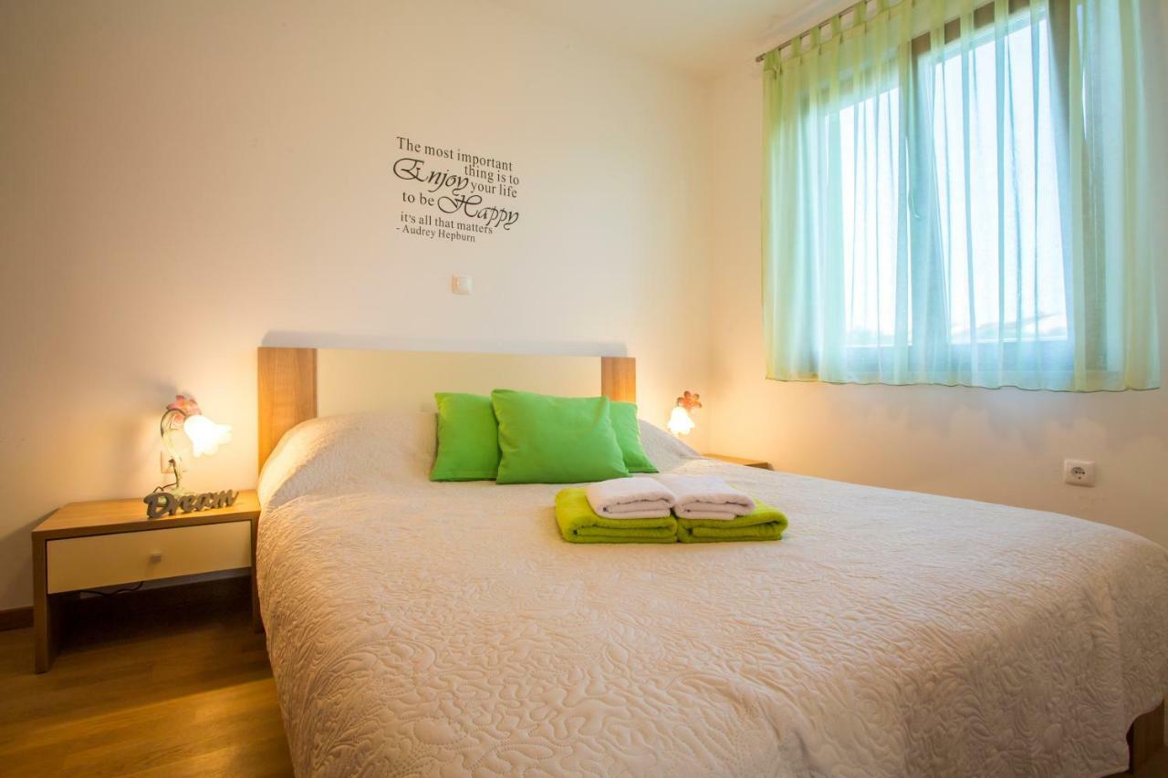 Apartman Irena Pula Luaran gambar